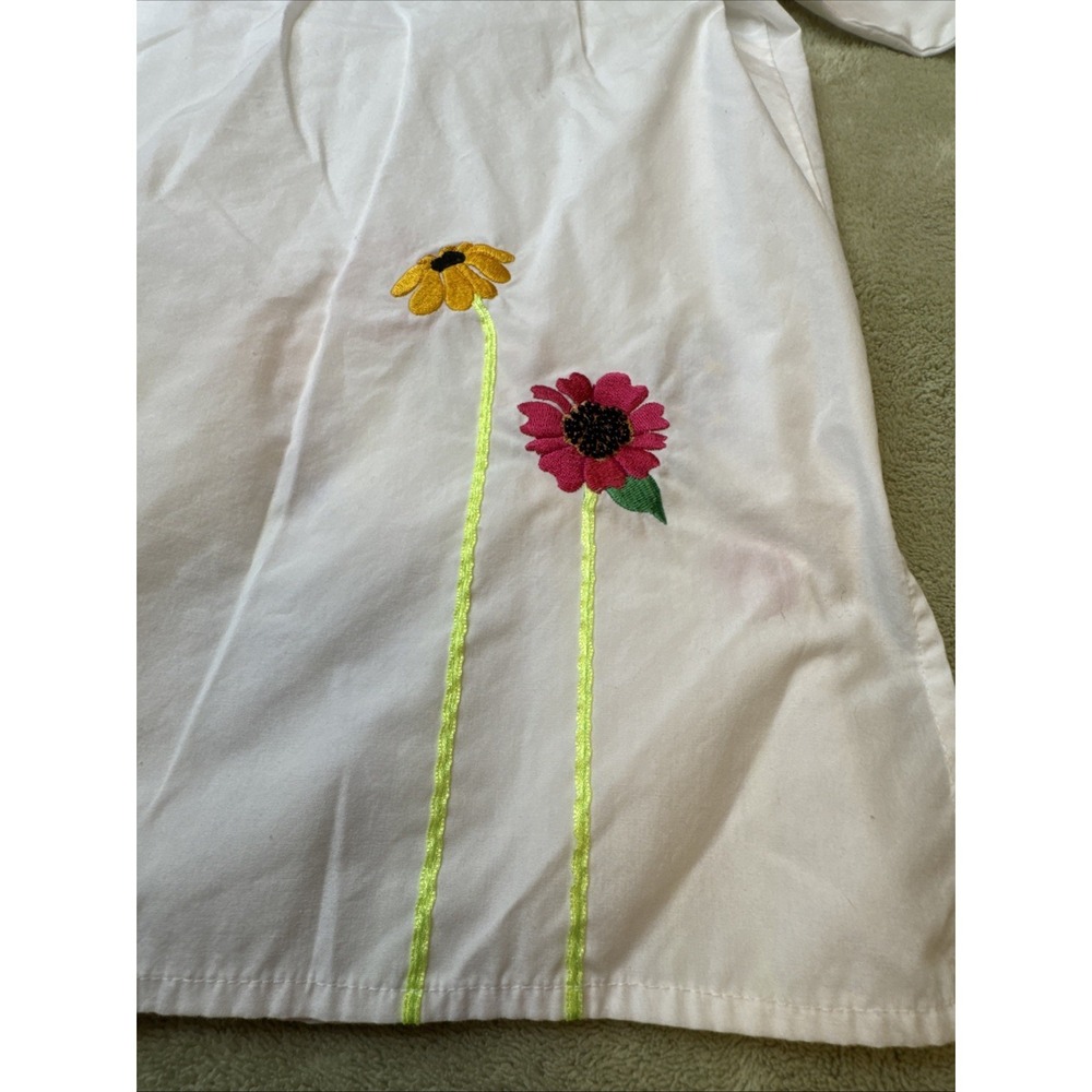 Quacker Factory women LArge L garden flower embroidered white‎ blouse shirt long - Picture 9 of 10